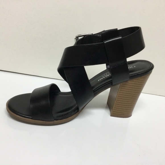 Christian Siriano “Romeo” black sandal - Picture 6 of 8